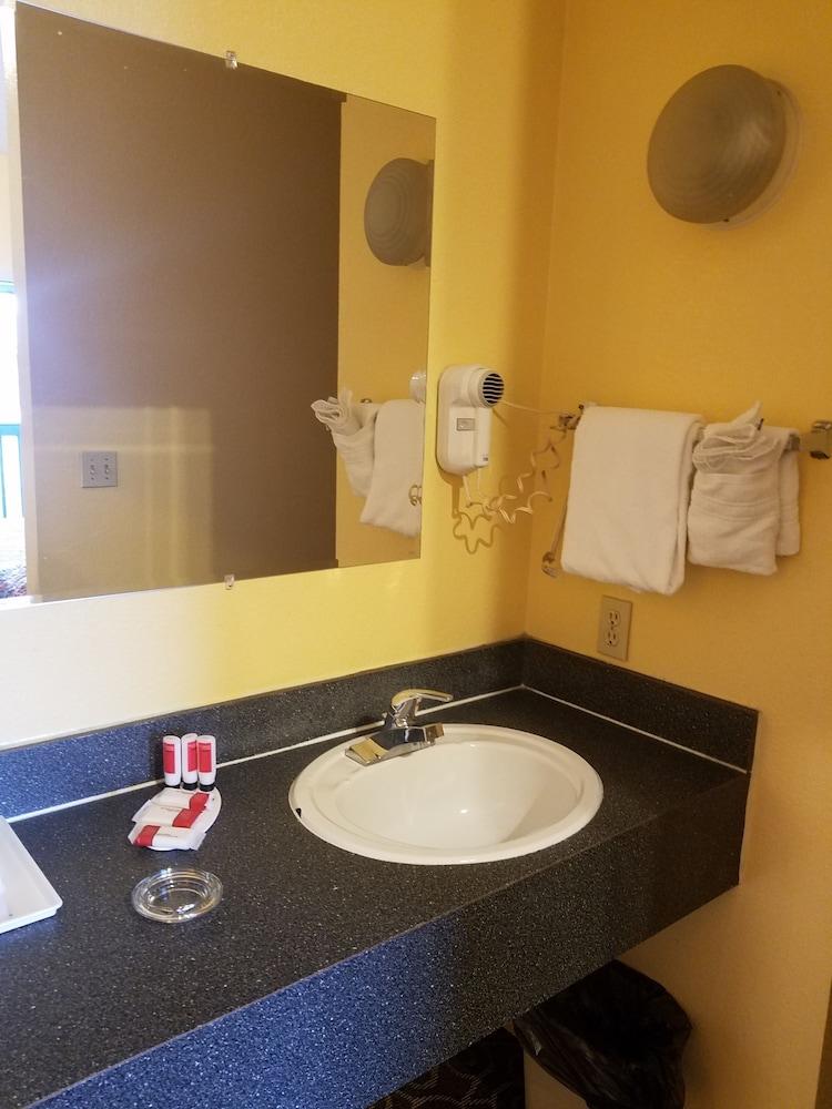 Travelodge By Wyndham Wenatchee Buitenkant foto