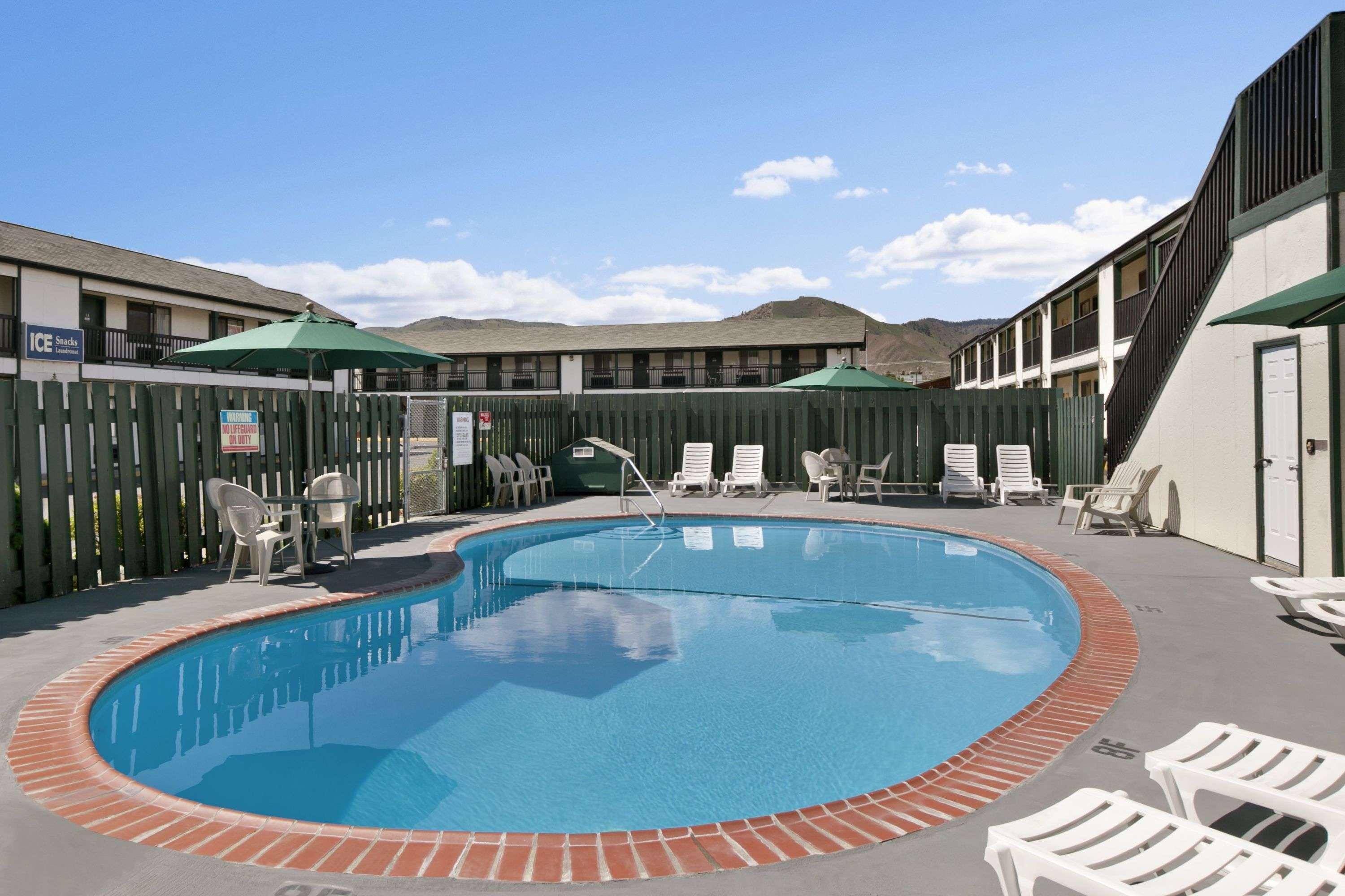Travelodge By Wyndham Wenatchee Buitenkant foto
